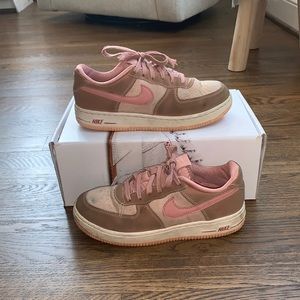 Nike Air Force 1 rusk pink